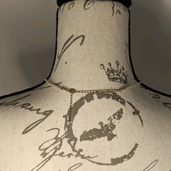 Choker - Picture 2 of 3